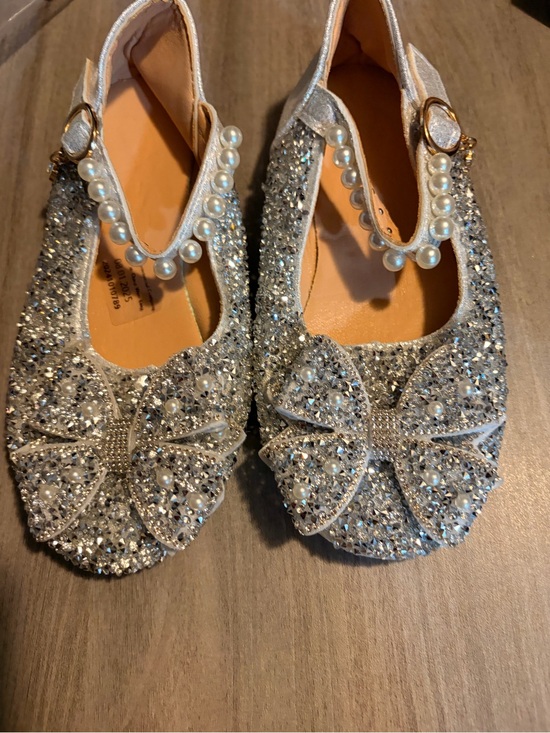 Mossimo Supply Co. Other - Mossimo Supply Co. Silver Glitter Pearl Bow Mary Jane Shoes
